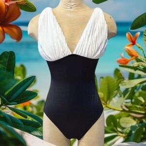 Mainstream Vintage Swimsuit Black White One Piece Bodysuit Grecian S Small 12